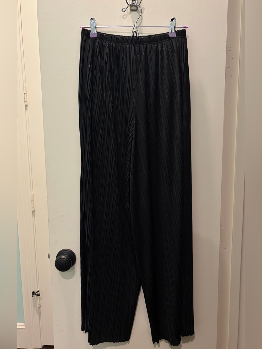 H&M Pleated Black Trousers with Sparkle Thread